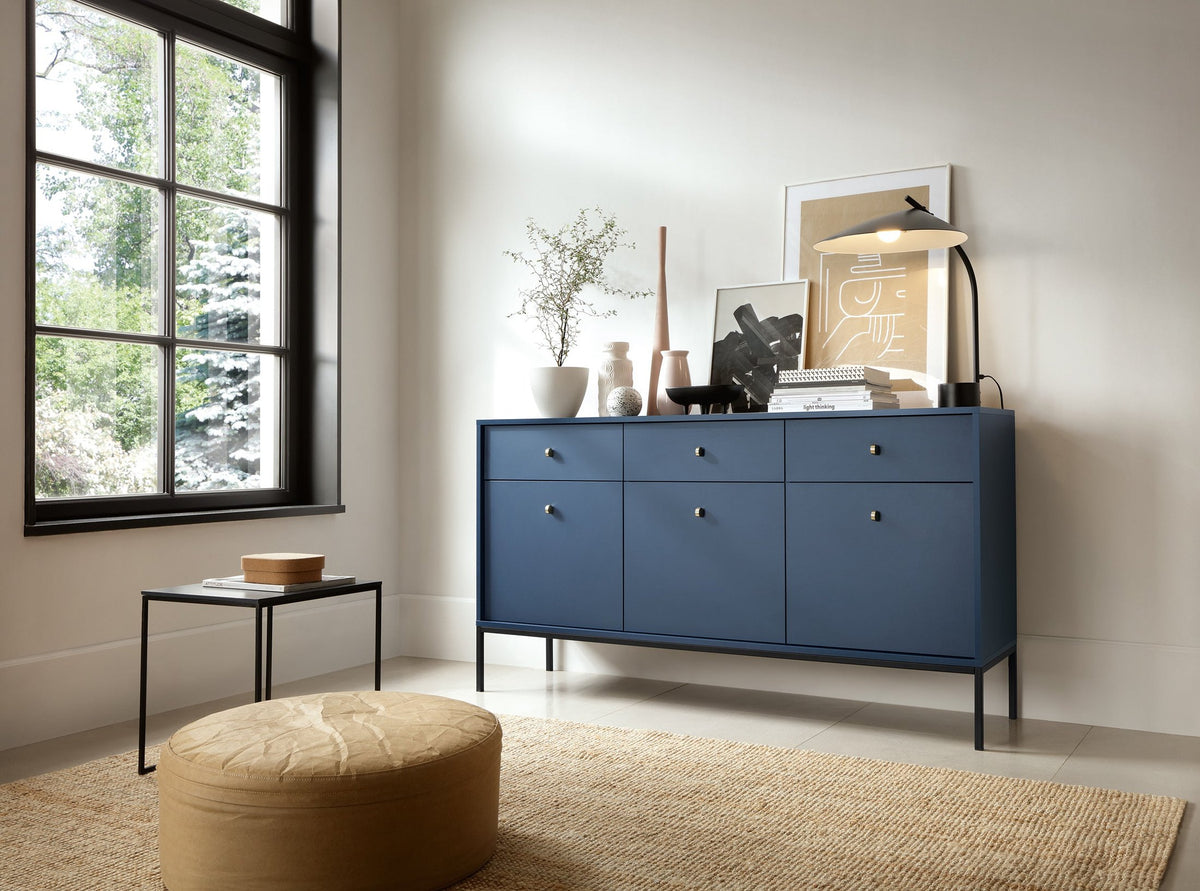 Komoda Kviat 154x84 w stylu vintage – w aranżacji wnętrza