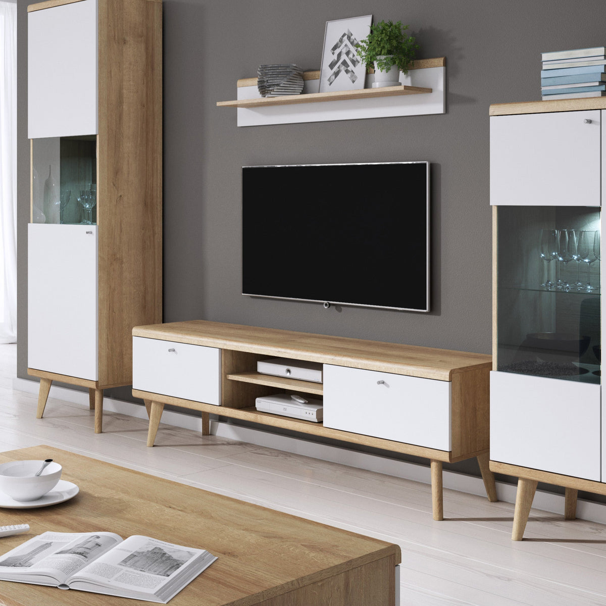 Szafka RTV Lato 160x50 w stylu skandynawskim – w aranżacji wnętrza