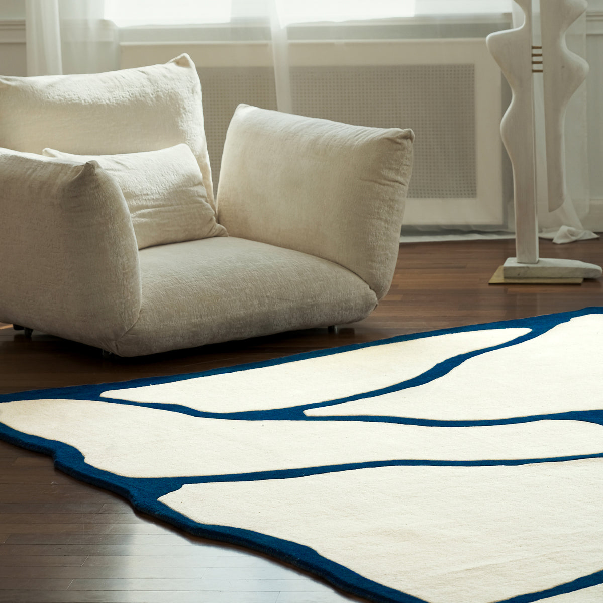 Tapis Mizu à motif anguleux aux couleurs contrastées de style classique - photo 2