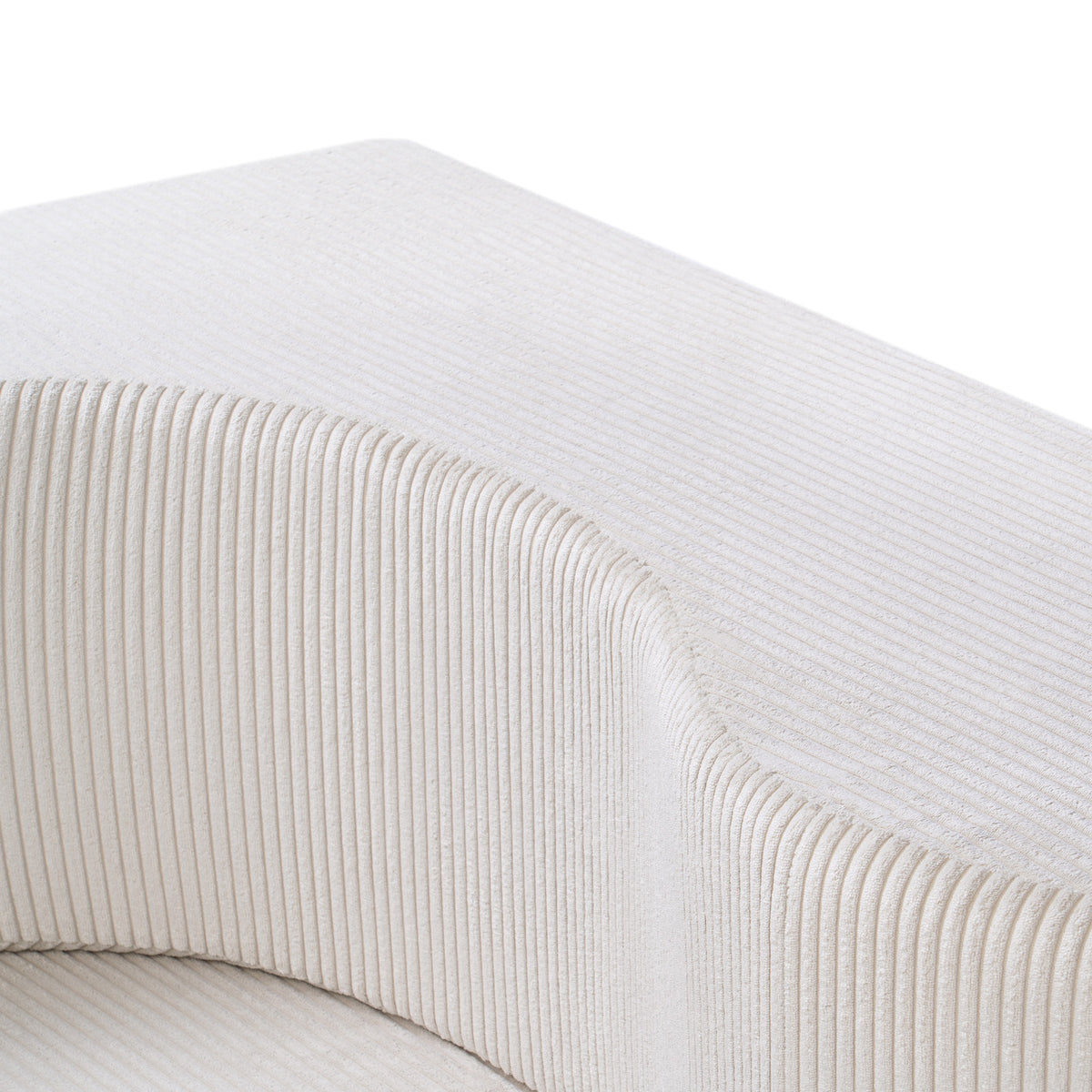 Sofa Kamelia piankowa wolnostojąca 200 cm z funkcją spania w stylu japandi – zbliżenie na detale i fakturę