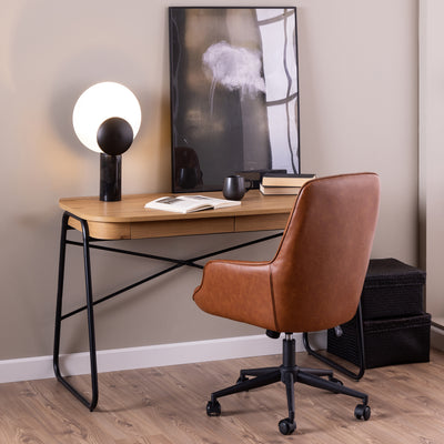 Bureau Astel 120x60 à deux tiroirs, de style moderne - dans un aménagement intérieur