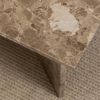 Stolik kawowy Plaris 140x42 w stylu eleganckim – w aranżacji wnętrza