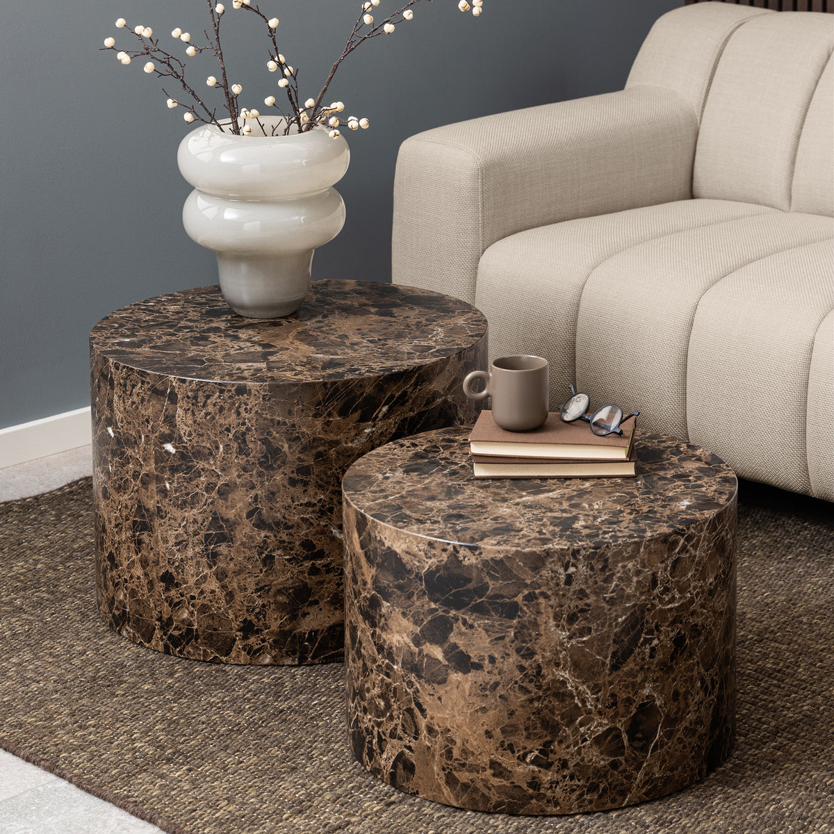 Cilindro Set of 2 Round Coffee Tables, Modern Style – in a room setting