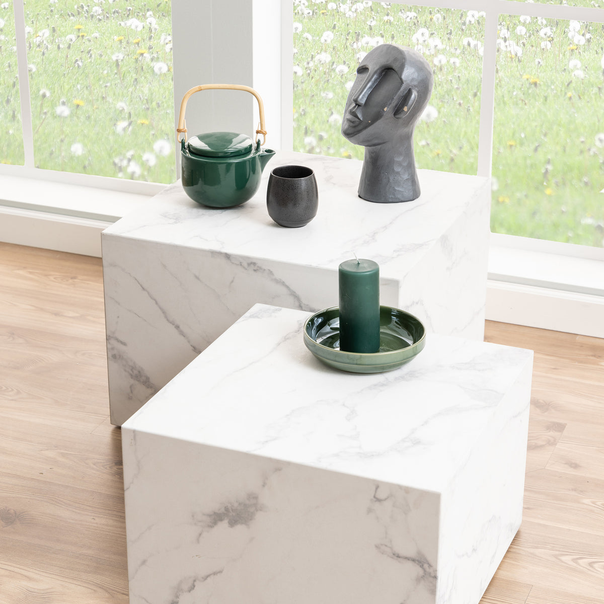 Quadrato Set of Two Coffee Tables, Modern Organic Style – in a room setting