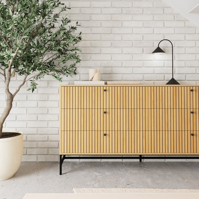 Commode Bambouz 158x81 avec façade à lattes de style moderne - dans une décoration intérieure