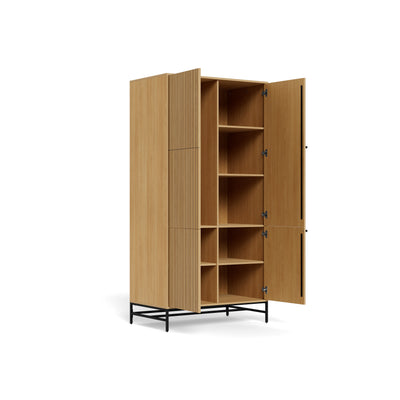 Armoire Bambouz 99 x 200 avec portes ouvertes – intérieur avec étagères, armoire avec étagères et tringle