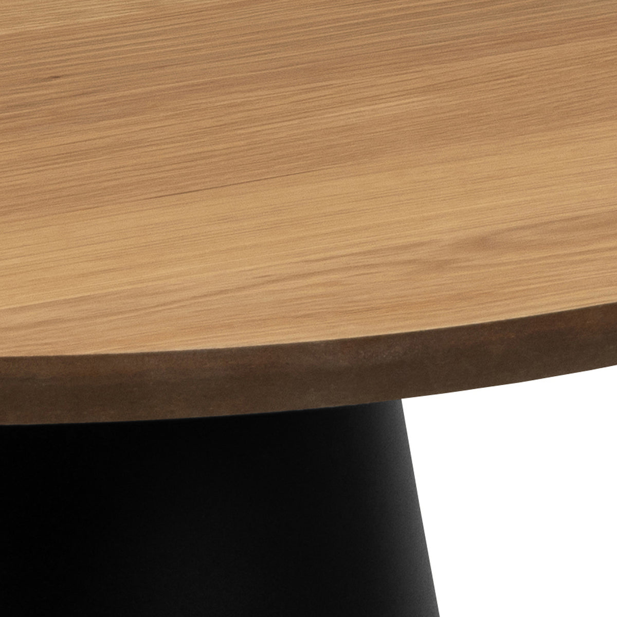 Okrągły stolik kawowy Talin o średnicy 45 cm w stylu soft loft – zbliżenie na detale i fakturę
