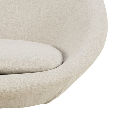 Fotel Otulo do relaksu obrotowy w stylu soft – zbliżenie na detale i fakturę